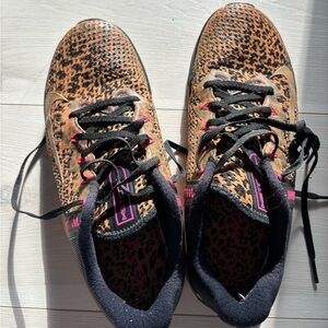 Nike Women’s Metcong size 9 excellent condition